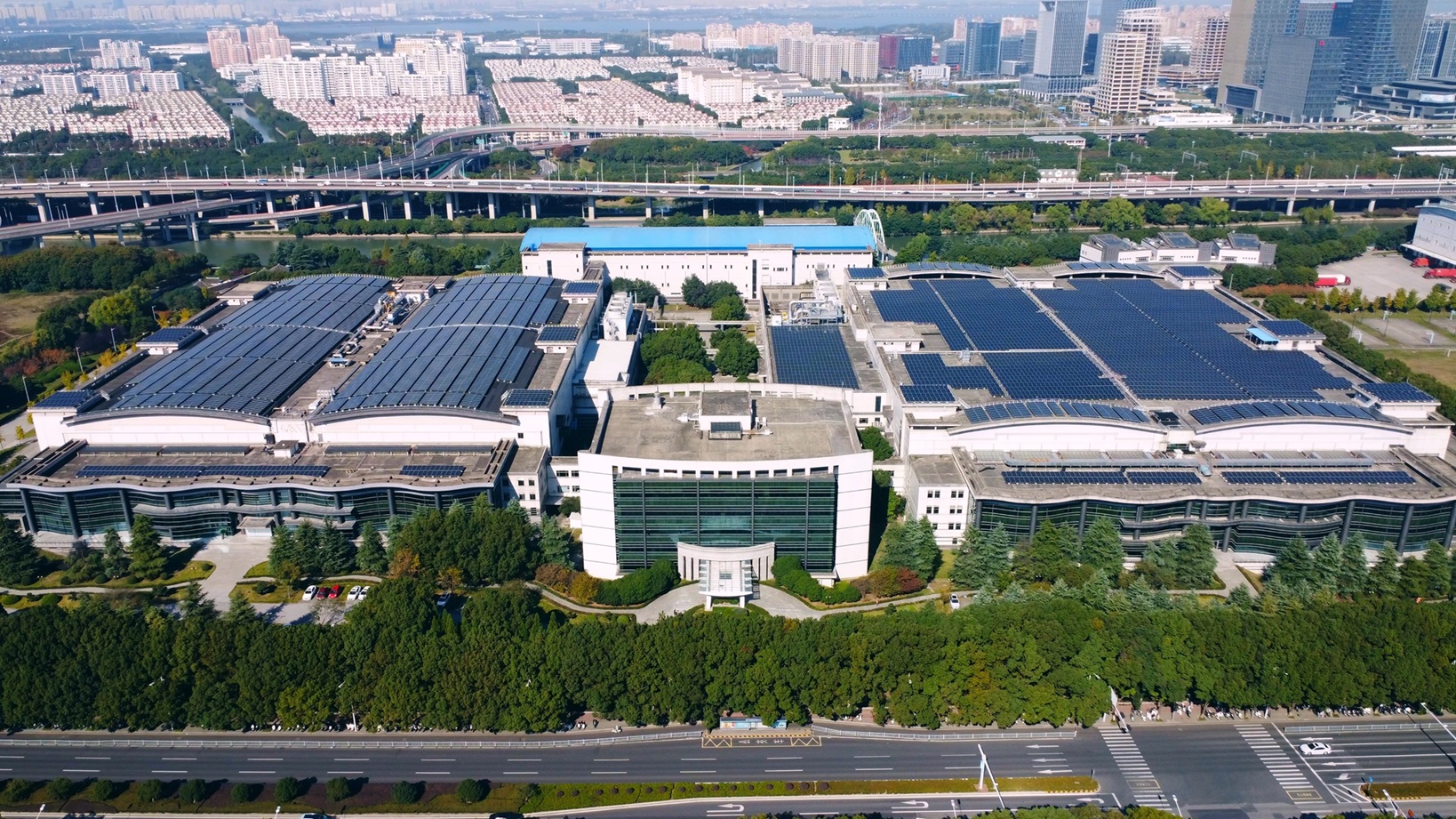 好体育全站登录平台苏州厂获选”人才灯塔工厂” 树立人才赋能典范