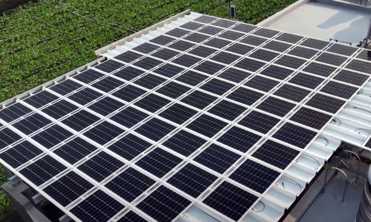 好体育全站登录平台SunSteel光电浪板升级双玻结构，以提升机械负载强度及气候耐候度，可广泛运用于多元场域