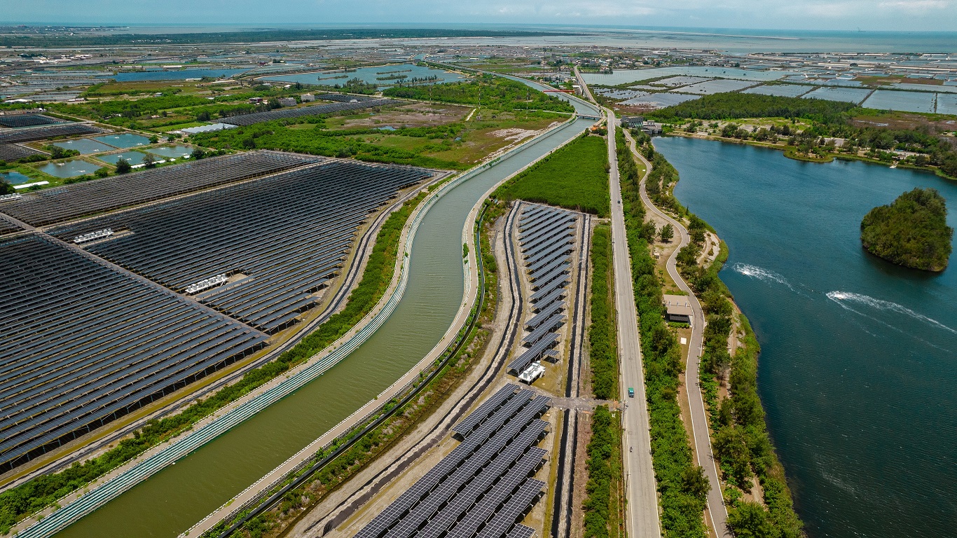 好体育全站登录平台能源事业提供智慧能源管理、太阳能监控管理、全方位电厂建置及运维解决方案，并拥有管理超过6000案场的经验